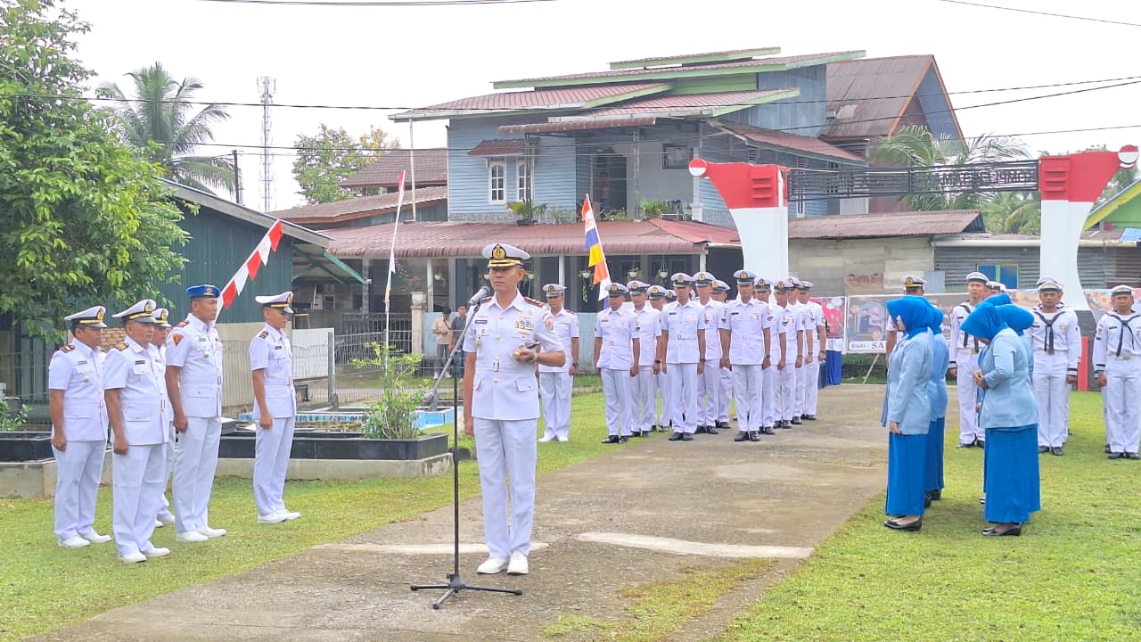 Lanal Simeulue Laksanakan Ziarah dan Tabur Bunga Dalam Rangka Memperingati HUT Ke-80 TNI AL